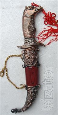 Souvenir weapons in the range 