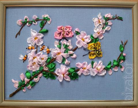 Pictures embroidered with ribbons. Available and under the order. 
