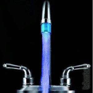Led shower head faucet with temperature sensor 