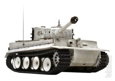 RC tank. Free shipping. Directly from the manufacturer. 