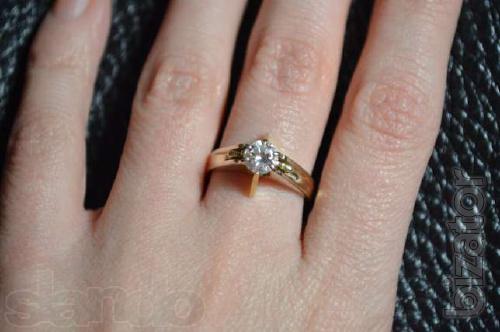 sell the ring and earrings (set) 
