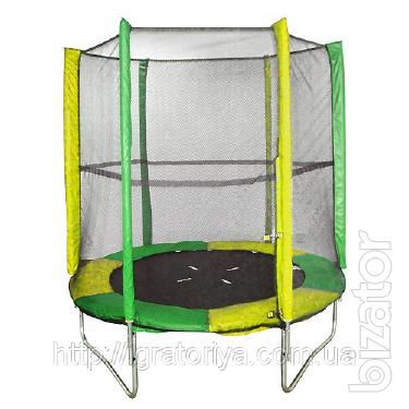 Trampoline with safety net 