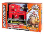 Playing a set of "Vertical fire station" Matchbox.Manufacturer Mattel. 