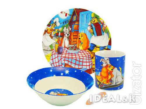 A set of children's tableware. Inexpensively. 