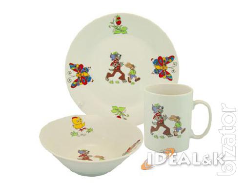A set of children's tableware. Inexpensively. 