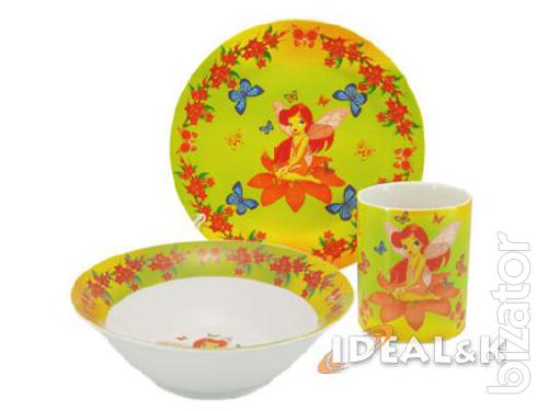 A set of children's tableware. Inexpensively. 