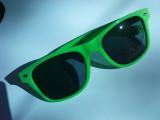 Sunglasses in classic colored rims 