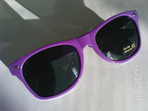 Sunglasses in classic colored rims 