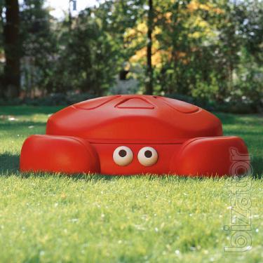 Children's sandbox with cover 