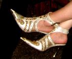 Sell sandals for the celebration 