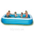 The pool is suitable for children aged 4 to 8 years