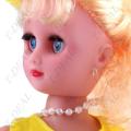 Doll-singer 