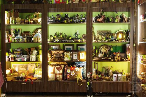 Souvenirs, gifts, decorations from natural materials 