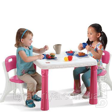 Children's table and chairs Step 2 