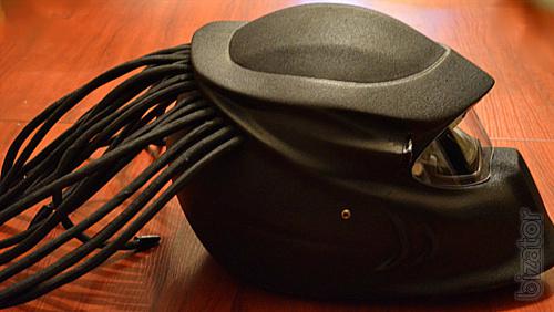 "Predator"helmet 