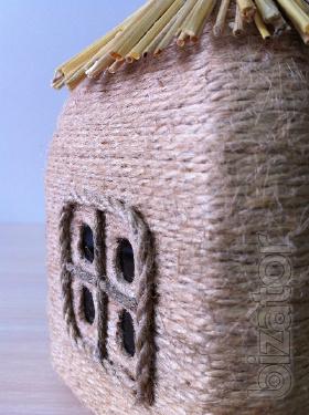 a carafe of House a decanter Katinka 