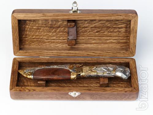 Sell luxury gift knives in a wooden box. 