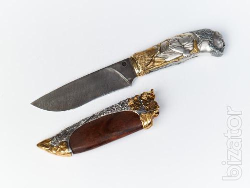 Sell luxury gift knives in a wooden box. 