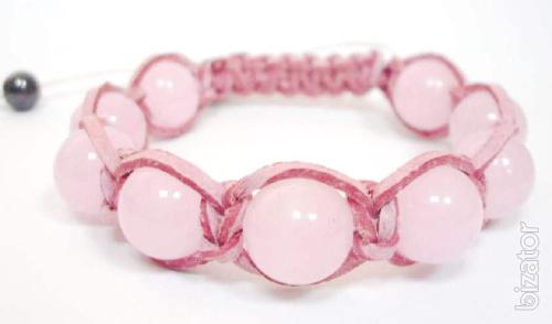 Rose quartz in the skin