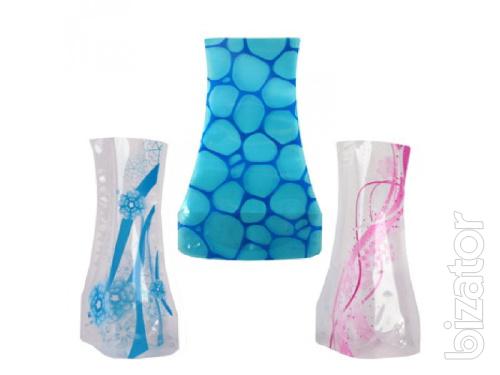 Foldable plastic vase 