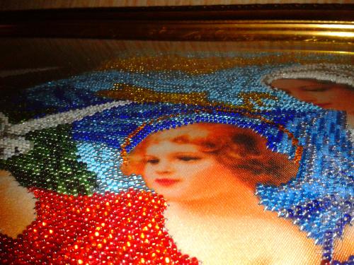 Efficiently and quickly embroider icons and paintings to order. 
