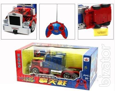 Transformer Optimus Prime" radio-controlled robot truck, R/C battery (sound, light) 