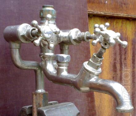 Bath faucet. Offer only for connoisseurs of antiquity! 