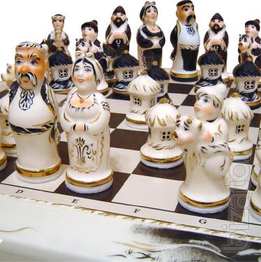 We offer backgammon and chess wholesale. 