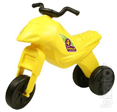 Children's educational bikes for active children 1 to 4 years from the manufacturer. The action is. 