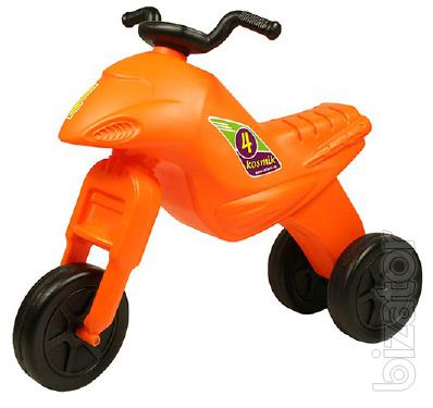 Children's educational bikes for active children 1 to 4 years from the manufacturer. The action is. 