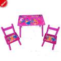 Table with 2 kids umya chairs 