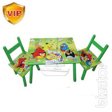 Table with 2 kids umya chairs 