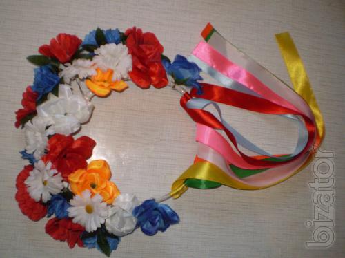 Wreaths of artificial flowers 