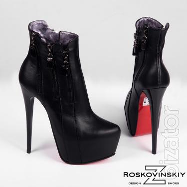 Individual tailoring of women's and men's shoes genuine leather 