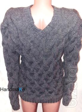 Winter jumper volumetric pattern 