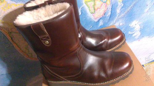 I will sell proletarka with American 6pm website. Mens leather UGG boots. 