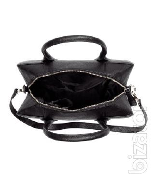 The stylish bag from H&M 