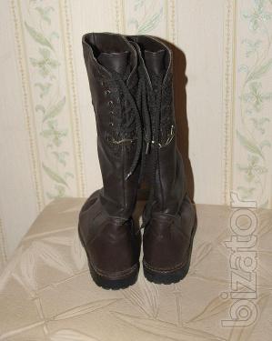 The walking boots brown 