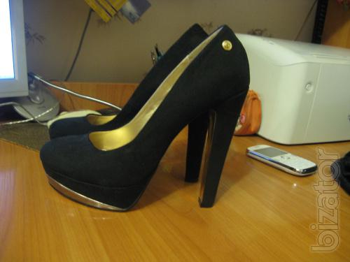 Black suede shoes 
