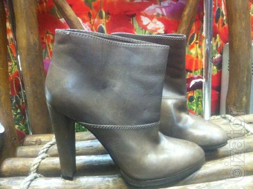 Exclusive Sebastian boots 