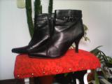 Ankle boots in black with decorative elements 