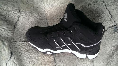 Sell new Adidas winter sneakers with fur R-R 41-45 (100106) 