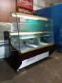Confectionery refrigerated display case Mawi 1.35 m. Confectionery refrigerated display case Mawi 1.35 m.